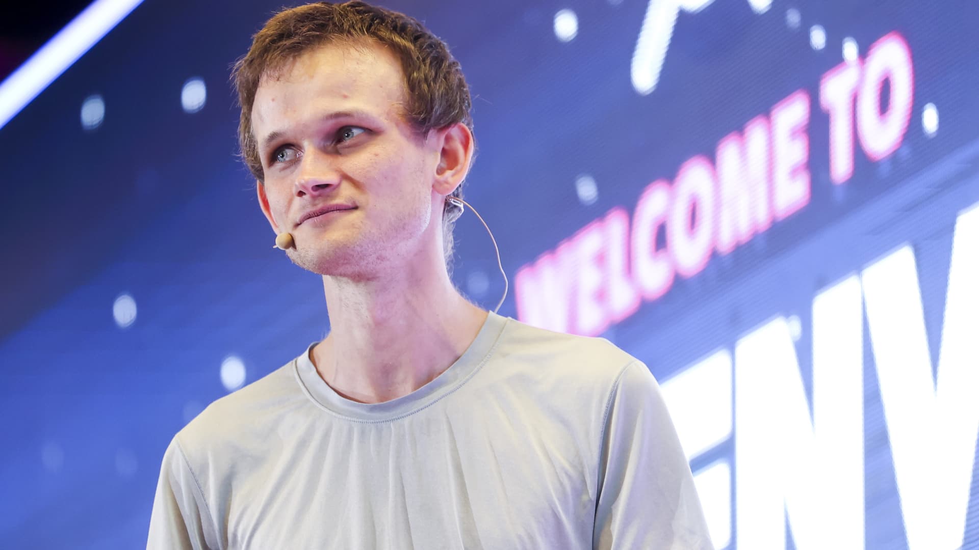 Vitalik Buterin has introduced a new Ethereum proposal EIP-7702 to drive sustainable smart contract wallet functionality.